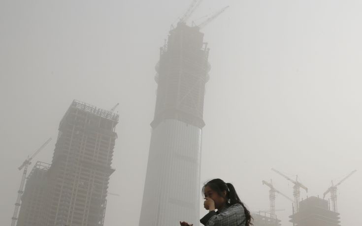 Αμμοθύελλα πλήττει την Κίνα