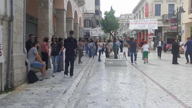 Έμποροι στην Πάτρα κατέβασαν ρολά μετά τις κινητοποιήσεις