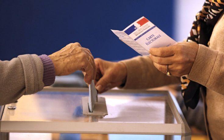 Στο 35,33% το ποσοστό συμμετοχής στις γαλλικές εκλογές το απόγευμα