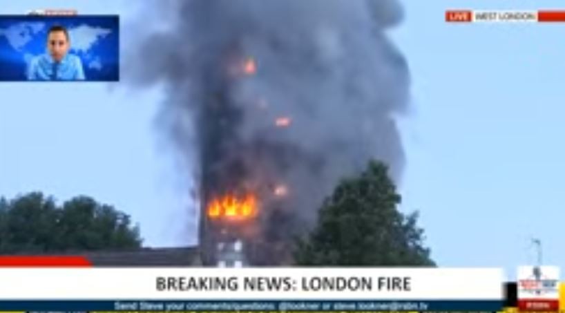 Εικόνες από το φλεγόμενο πύργο 27 ορόφων στο Λονδίνο