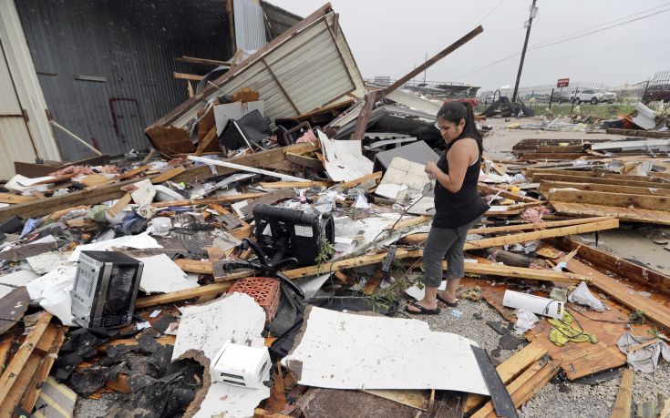 Ένας νεκρός από πυρκαγιά στο Τέξας εξαιτίας του τυφώνα Χάρβεϊ