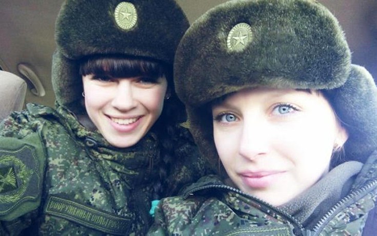 Κορίτσια από τη Ρωσία που αγαπούν τη στολή