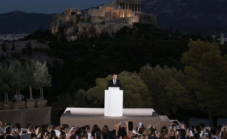 «Περαίωσε την ομιλία του ωσάν να σκόρπιζε χρυσόσκονη»