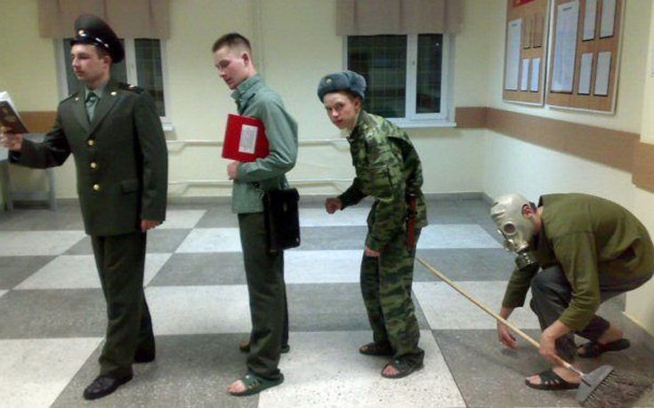 Στιγμές από τον ρωσικό στρατό