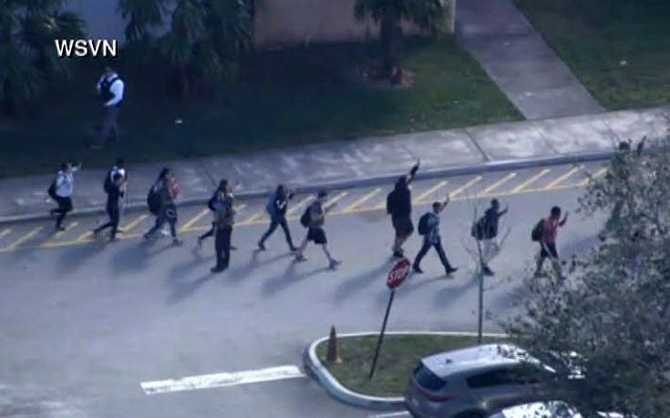 ΦΛΟΡΙΝΤΑ ΠΥΡΟΒΟΛΙΣΜΟΙ ΦΛΟΡΙΝΤΑ ΠΥΡΟΒΟΛΙΣΜΟΙ