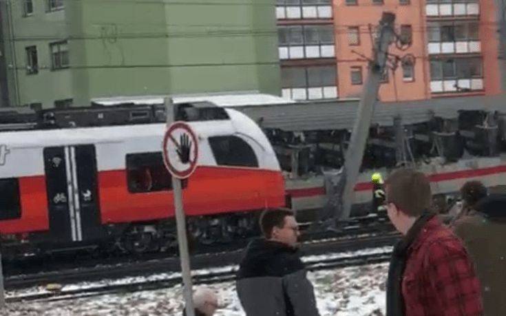 Μία νεκρή και 22 τραυματίες σε σύγκρουση τρένων στην Αυστρία
