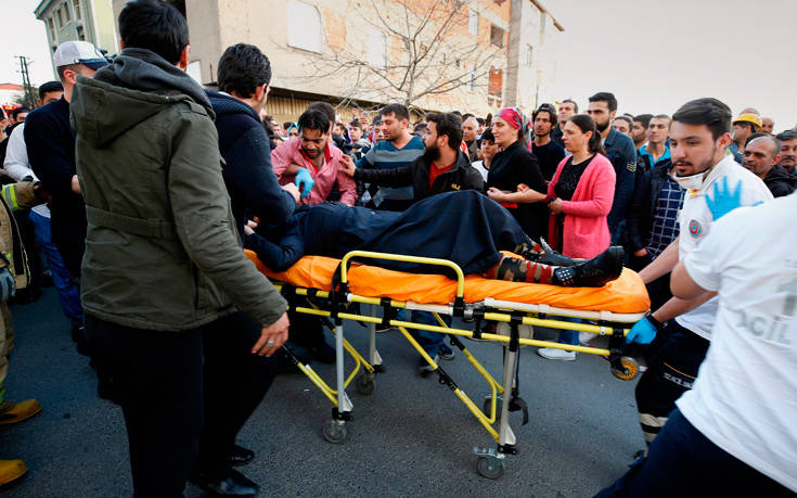 Με αίμα βάφτηκε προεκλογική συγκέντρωση στην Τουρκία