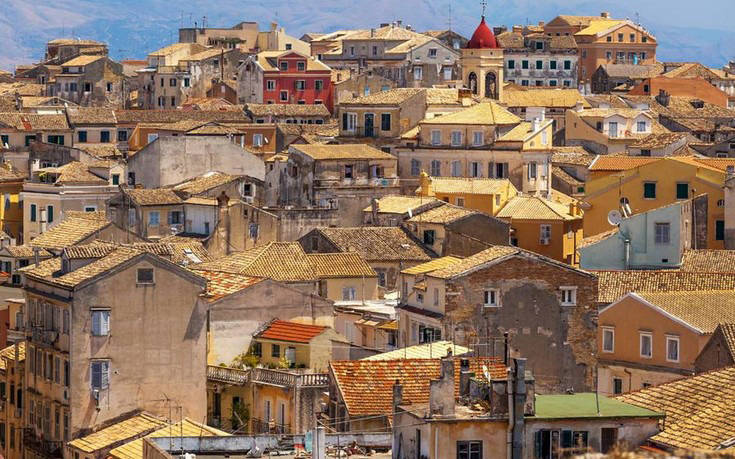 Δύο ελληνικά νησιά στις προτάσεις του Conde Nast Traveller για διακοπές τον Σεπτέμβριο