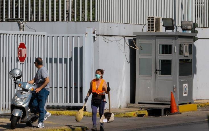 Μητσοτάκης για Ρουβίκωνα: Λογικό να μπει στο υπουργείο Προστασίας του Πολίτη