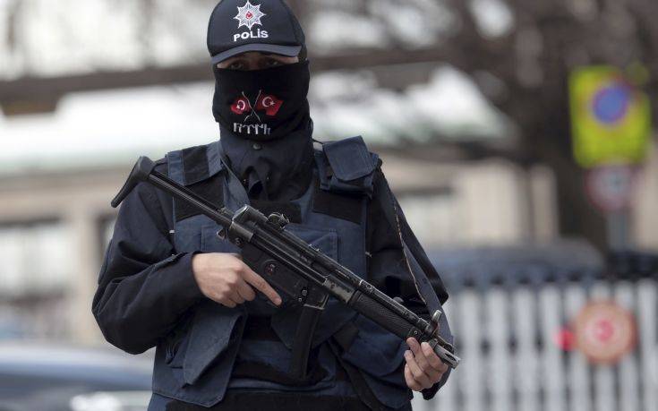Σύλληψη δύο Βρετανών στην Τουρκία για «τρομοκρατική προπαγάνδα»