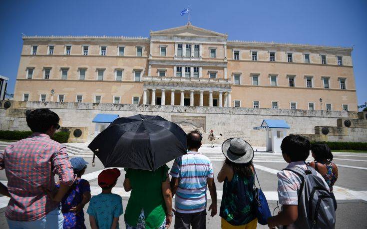 Πτωτικά κινήθηκε η πληρότητα των ξενοδοχείων της Αθήνας το 2019