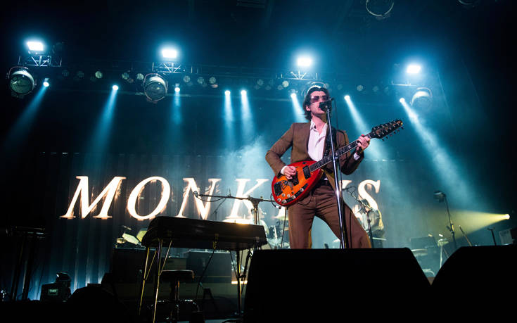 «Δωράκι» από τους Arctic Monkeys πριν τις συναυλίες τους σε Λονδίνο και Σέφιλντ