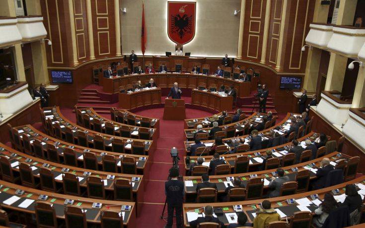 Κλιμακώνεται η κρίση στην Αλβανία
