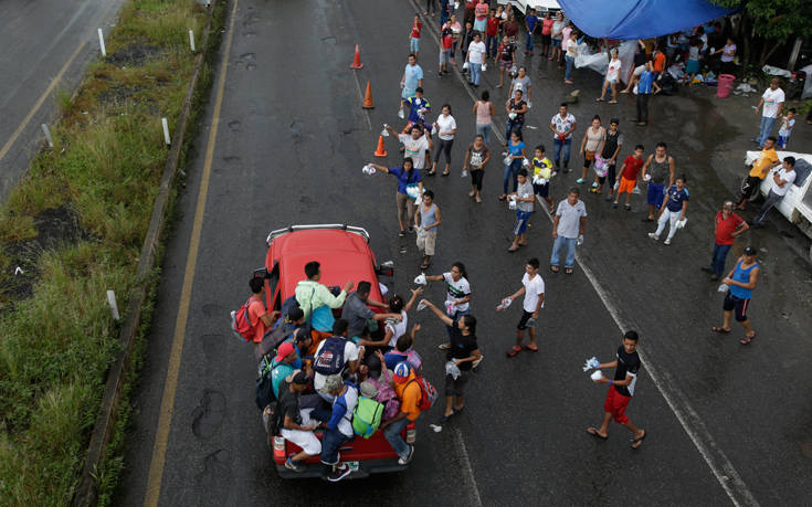 Δύσκολα θα φτάσει στις ΗΠΑ το καραβάνι μεταναστών που διασχίζει το Μεξικό