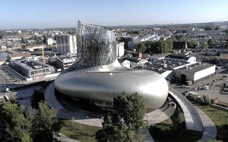 Περιηγηθείτε στο μεγαλύτερο και πιο ντιζαϊνάτο μουσείο κρασιού στον κόσμο