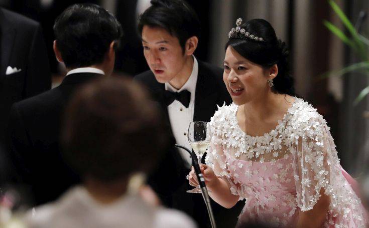 Η πριγκίπισσα Αγιάκο της Ιαπωνίας παντρεύτηκε τον κοινό θνητό της καρδιάς της