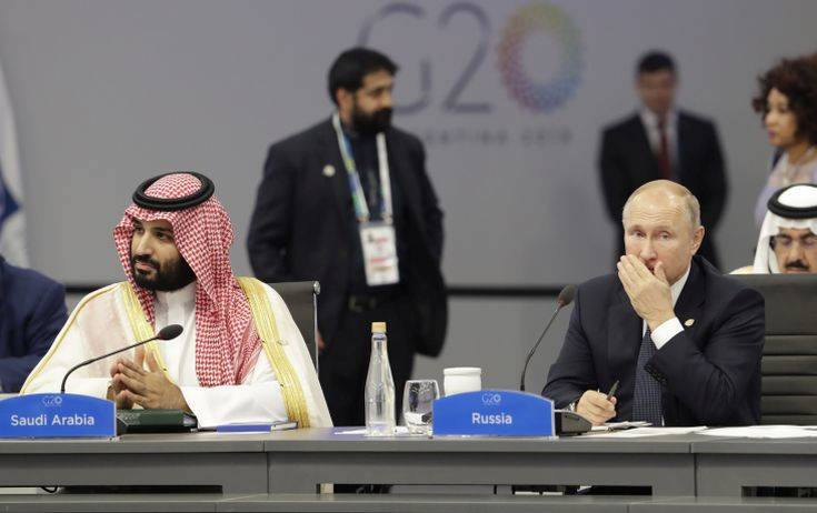 Το «χάι φάιβ» μπιν Σαλμάν και Πούτιν και η αμηχανία στην «οικογενειακή» φωτογραφία του G20