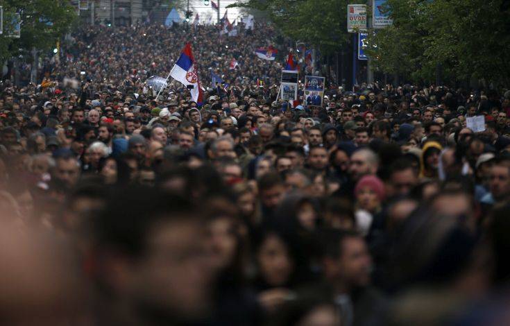 Αντικυβερνητική συγκέντρωση χωρίς επεισόδια πραγματοποιήθηκε στη Σερβία