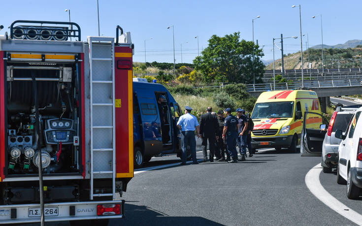 Τραγωδία στην Κρήτη: Τρεις νεκροί από σύγκρουση αυτοκινήτου με βαν &#8211; Χαροπαλεύει μία νεαρή γυναίκα