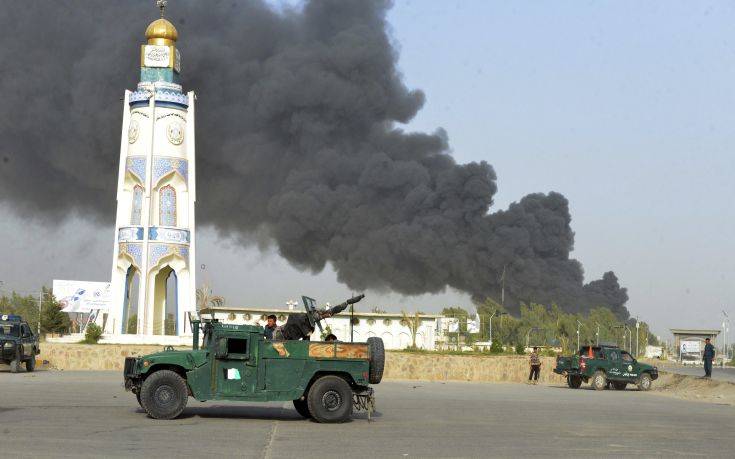 Μακελειό στο Αφγανιστάν, 34 νεκροί από έκρηξη σε λεωφορείο