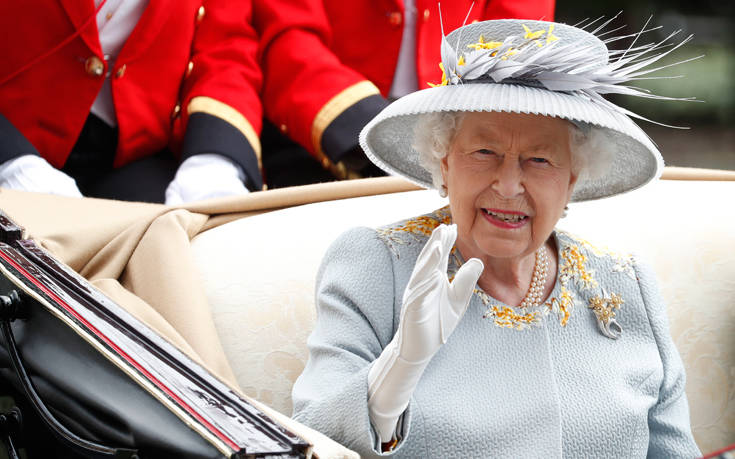 Η βασίλισσα Ελισάβετ έκανε αύξηση στο προσωπικό μετά από χρόνια, λόγω φόρτου εργασίας