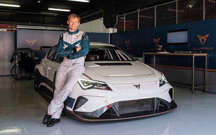 Ο Mattias Ekström οδηγός του CUPRA e-Racer