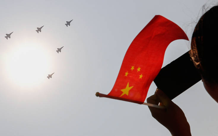 Η Κίνα προειδοποιεί τους πολίτες της στις ΗΠΑ: Προσέξτε, υπάρχει πολύ «μίσος» εκεί