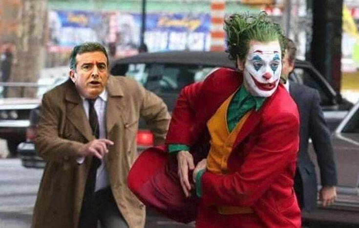 Ο Αλέξης Τσίπρας σχολιάζει όσα έγιναν με τον Joker, τον Χρυσοχοΐδη και τη… Γκόθαμ Σίτι