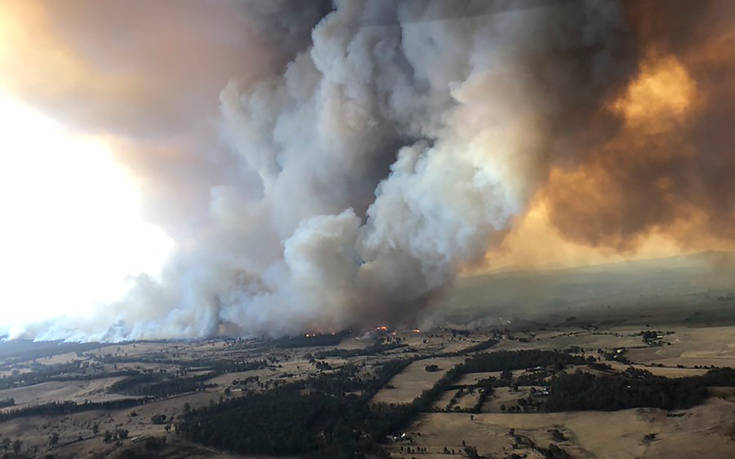 Αυστραλία: Συγκλονιστικές εικόνες από τις φωτιές &#8211; Χάος, νεκροί και μαύρο παντού