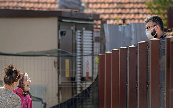 Ρουμανία: Υποχρεωτική η χρήση μάσκας στους κλειστούς δημόσιους χώρους