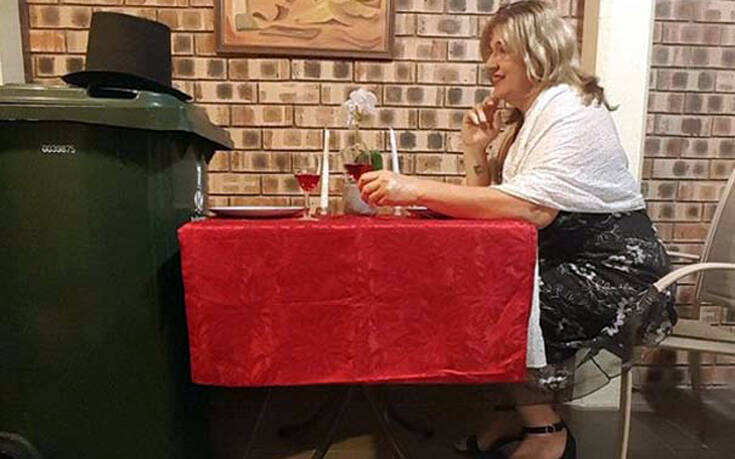 Αυστραλοί βγάζουν τα σκουπίδια μεταμφιεσμένοι λόγω καραντίνας