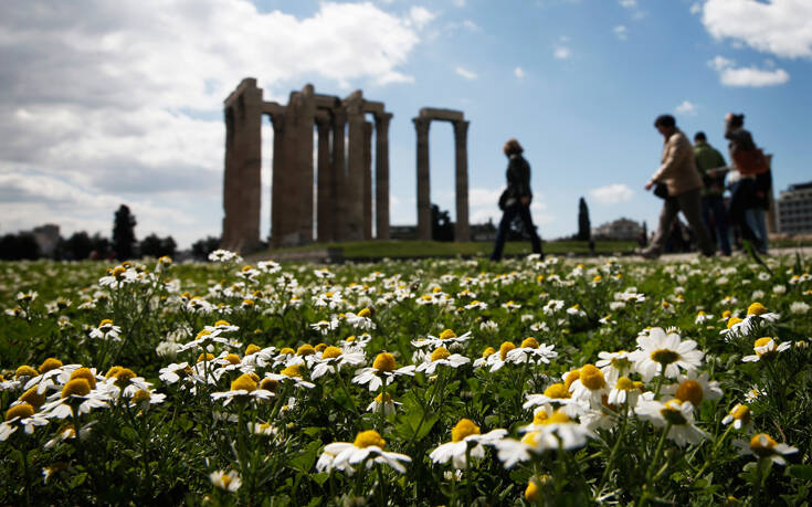 «Φρένο στα όνειρα των Βρετανών για διακοπές στην Ελλάδα από τη Ντάουνινγκ Στριτ»