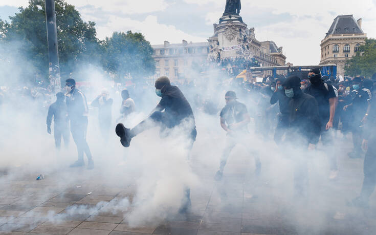 Συνεχίζονται οι διαμαρτυρίες αστυνομικών στη Γαλλία, καταγγέλλουν πως κατηγορούνται άδικα για ρατσισμό
