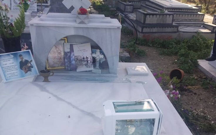 Ανώγεια: Μήνυση για τη βεβήλωση του τάφου του Λευτέρη Καλομοίρη