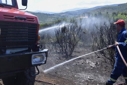 Σε ύφεση η πυρκαγιά στο Άγιο Όρος