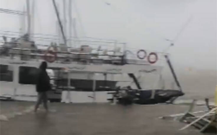 Κακοκαιρία Ιανός: Νέα βίντεο από το «χτύπημα» του κυκλώνα στην Κεφαλονιά &#8211; Η θάλασσα βγήκε στη στεριά