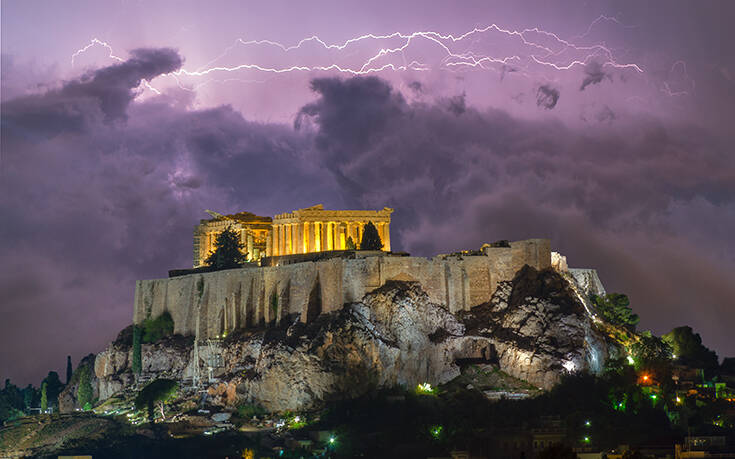 Καιρός &#8211; Ιανός: Το σπάνιο φαινόμενο του μεσογειακού κυκλώνα &#8211; Εμφανίζεται στην Ελλάδα από το 1995