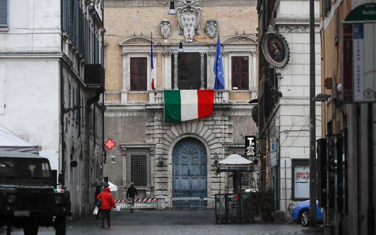 Δεν θέλει νέα lockdown η Ιταλία &#8211; Έρχονται νέα μέτρα με μείωση του ωραρίου σε καφέ και εστιατόρια