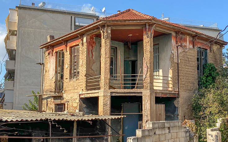 Αυτοψία Χατζηδάκη – Μπακογιάννη σε ετοιμόρροπο κτίριο στη Ριζούπολη &#8211; Δείτε φωτογραφίες από το σημείο