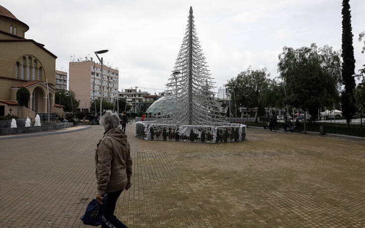 Κορονοϊός: Πάνω από τα μισά κρούσματα σε Αττική και Θεσσαλονίκη