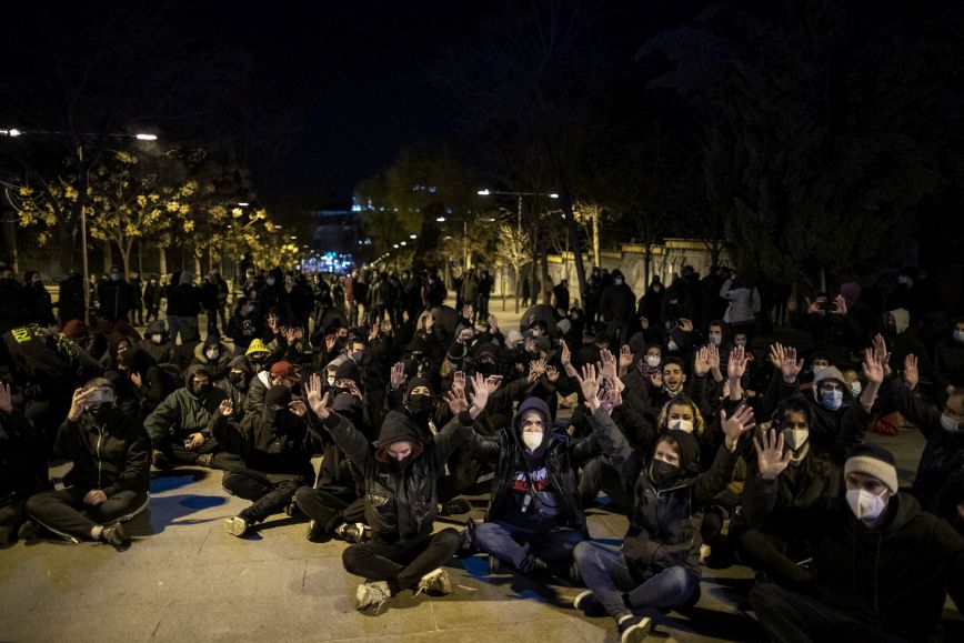 Ειρηνικές διαδηλώσεις στην Ισπανία για την απελευθέρωση του ράπερ Πάμπλο Χασέλ