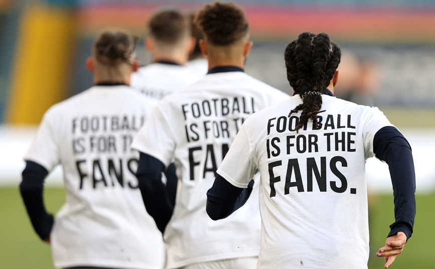 Με μπλουζάκια κατά της European Super League οι παίκτες της Λιντς, πίκαραν τους «κόκκινους»