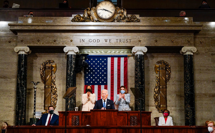 Εκατό ημέρες διακυβέρνησης Μπάιντεν: Η ομιλία στο Κογκρέσο και η μοναδική στιγμή στην αμερικανική ιστορία