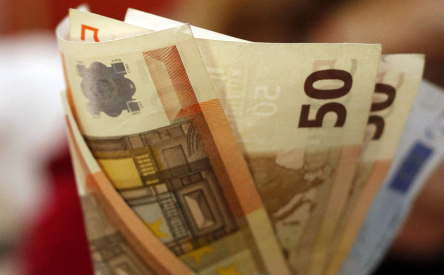 Επιταγή ακρίβειας: Ποιοι και πότε θα λάβουν 250 ευρώ – Αύξηση των δικαιούχων