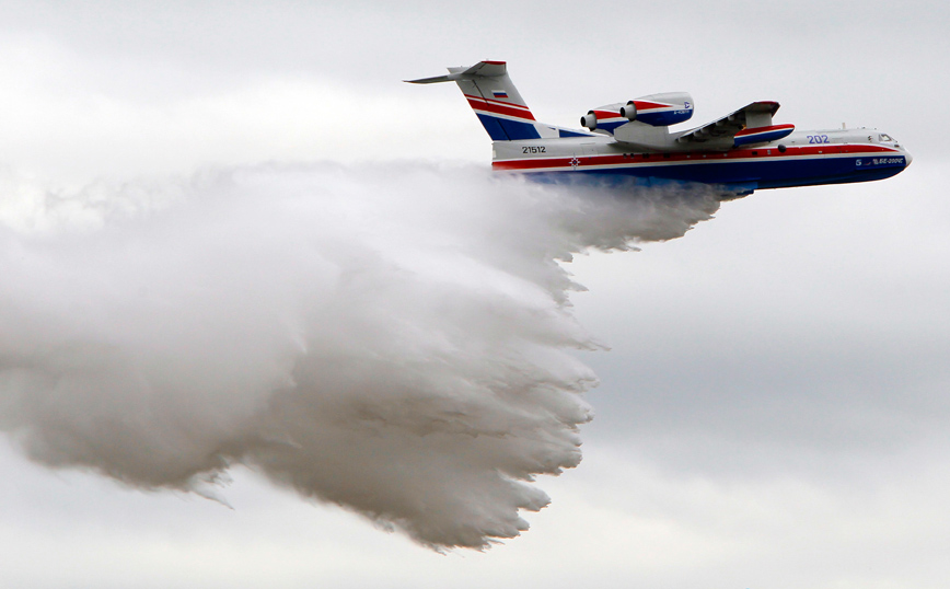 Έρχεται στην Ελλάδα το ρωσικό πυροσβεστικό αμφίβιο αεροσκάφος Beriev-200 &#8211; Δείτε τις εικόνες
