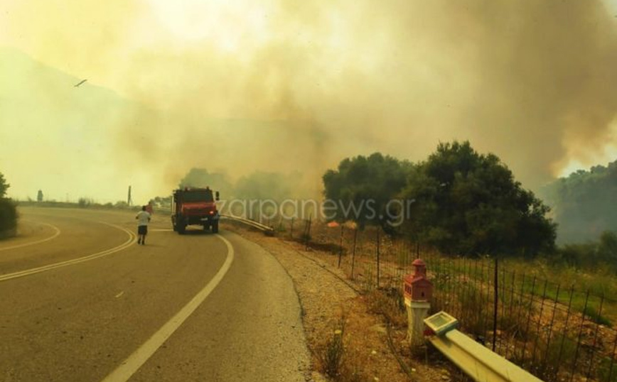 Μαίνεται η φωτιά στα Χανιά: Εκκενώθηκαν σπίτια &#8211; Ενισχύονται οι δυνάμεις της πυροσβεστικής