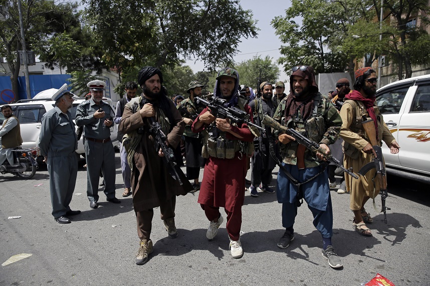 Πέμπτη μέρα χάους στο Αφγανιστάν: Συνεχίζονται οι διαδηλώσεις κατά των Ταλιμπάν &#8211; 12 νεκροί στο αεροδρόμιο της Καμπούλ