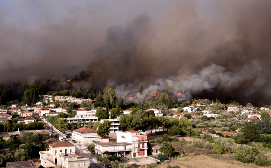 Φωτιά στην Ηλεία: Μεγάλο το πύρινο μέτωπο στη Νεμούτα &#8211; Πού διακόπηκε η κυκλοφορία