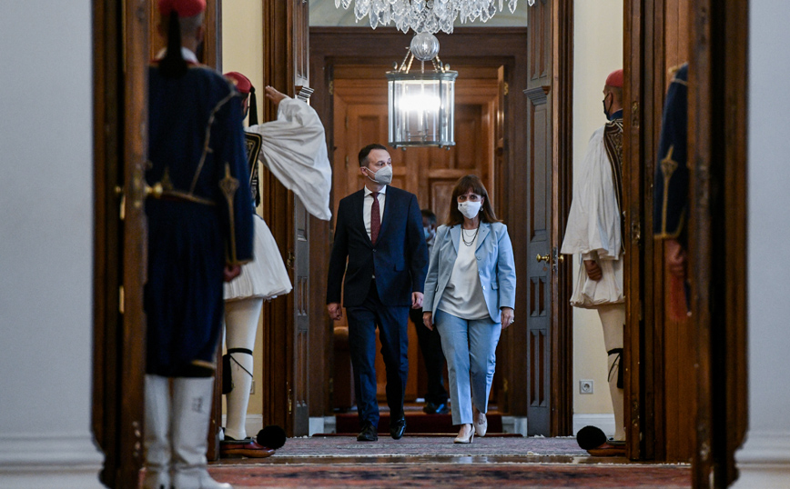 ΣΑΚΕΛΛΑΡΟΠΟΥΛΟΥ ΜΕ ΤΟΝ ΠΡΩΘΥΠΟΥΡΓΟ ΤΗΣ ΣΛΟΒΑΚΙΑΣ E. HEGER ΣΑΚΕΛΛΑΡΟΠΟΥΛΟΥ ΜΕ ΤΟΝ ΠΡΩΘΥΠΟΥΡΓΟ ΤΗΣ ΣΛΟΒΑΚΙΑΣ E. HEGER