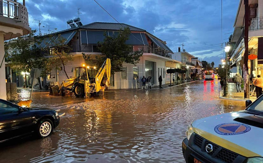 Κακοκαιρία Μπάλλος &#8211; Ηλεία: Πλημμύρες σε καλλιέργειες, κτηνοτροφικές μονάδες και καταστήματα